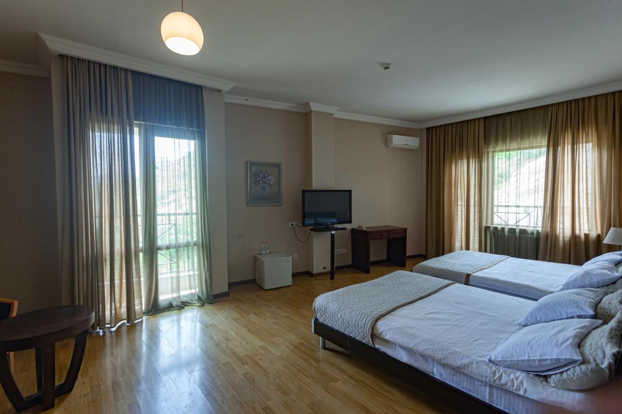 Hotel Beaumonde Garden Tbilisi Ngoại thất bức ảnh