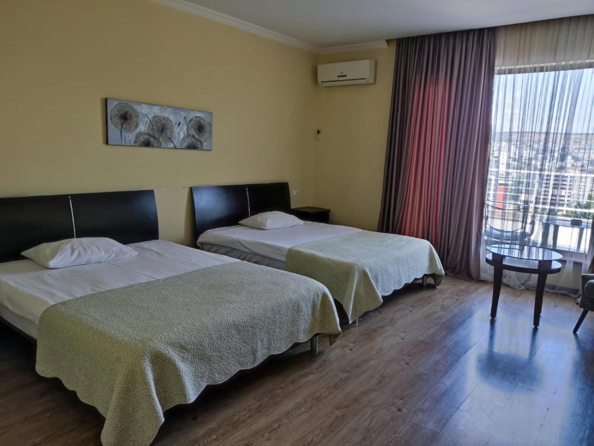 Hotel Beaumonde Garden Tbilisi Ngoại thất bức ảnh