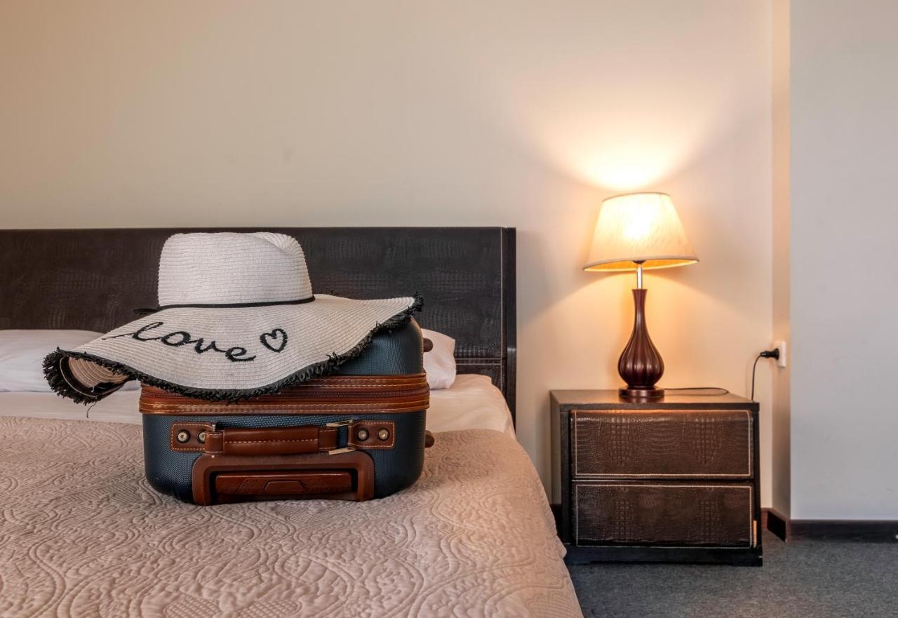 Hotel Beaumonde Garden Tbilisi Ngoại thất bức ảnh