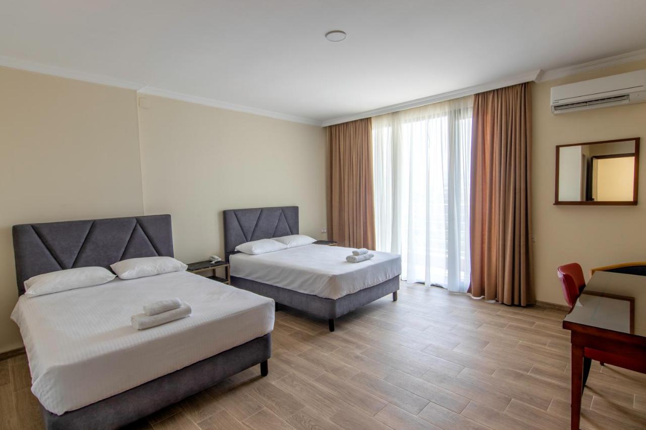 Hotel Beaumonde Garden Tbilisi Ngoại thất bức ảnh