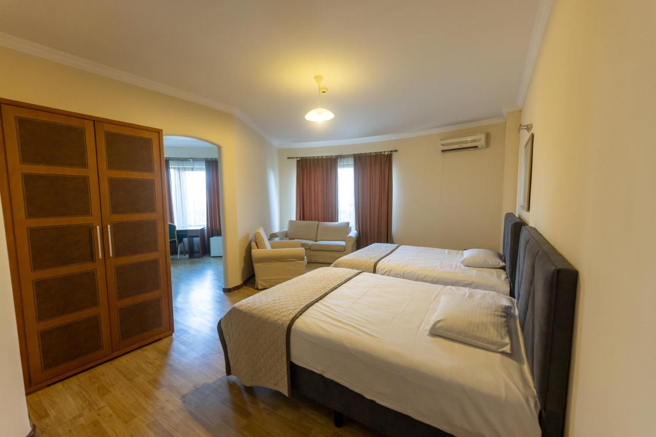 Hotel Beaumonde Garden Tbilisi Ngoại thất bức ảnh