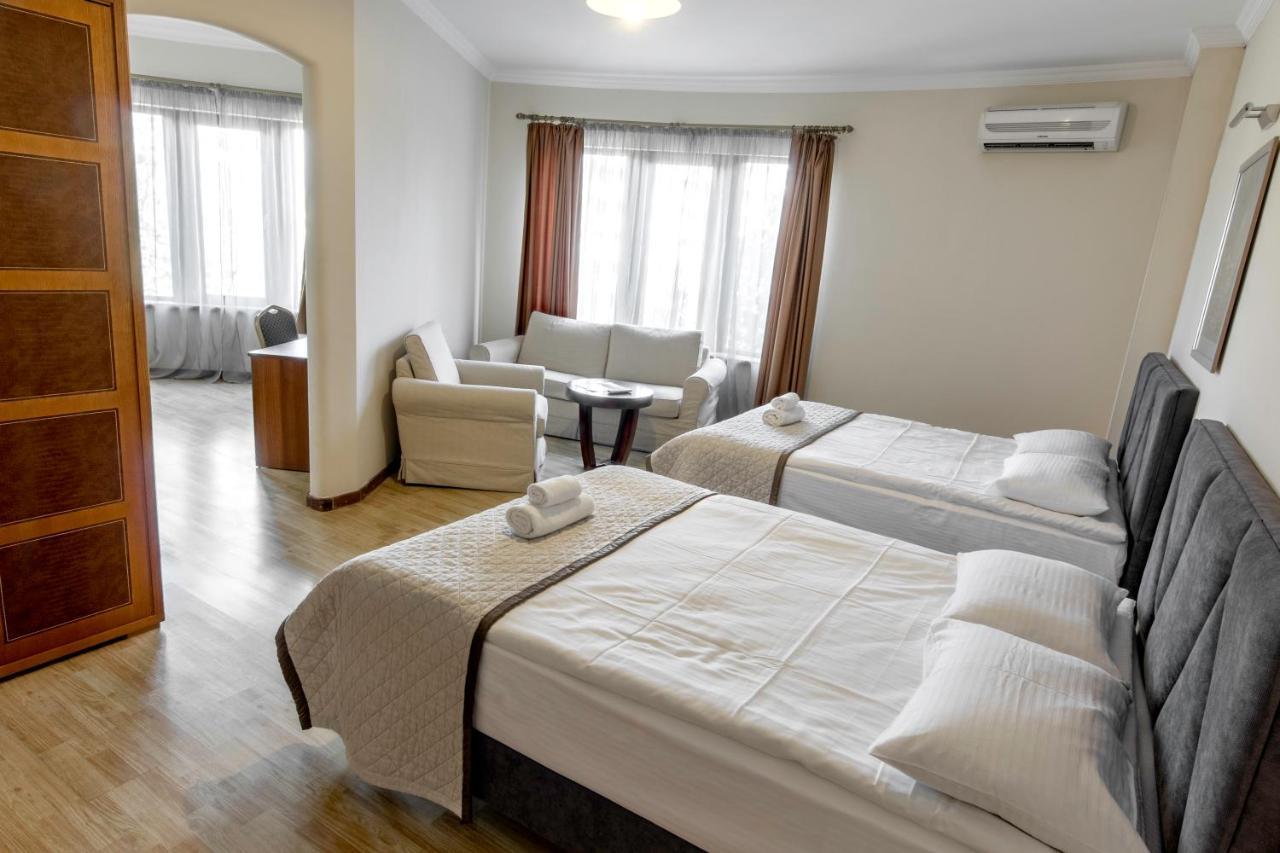 Hotel Beaumonde Garden Tbilisi Ngoại thất bức ảnh