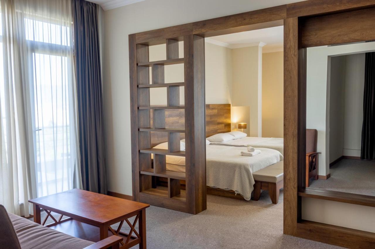 Hotel Beaumonde Garden Tbilisi Ngoại thất bức ảnh