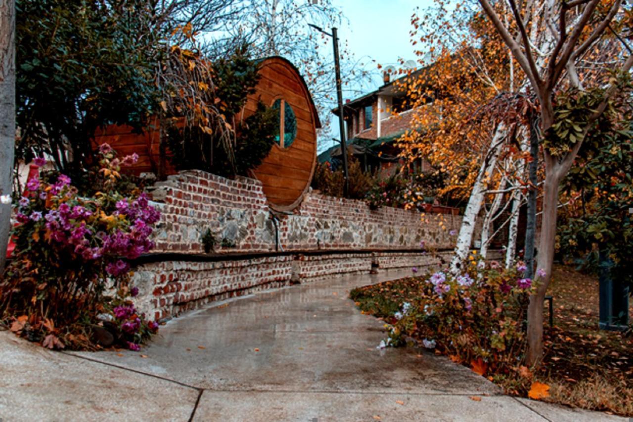 Hotel Beaumonde Garden Tbilisi Ngoại thất bức ảnh