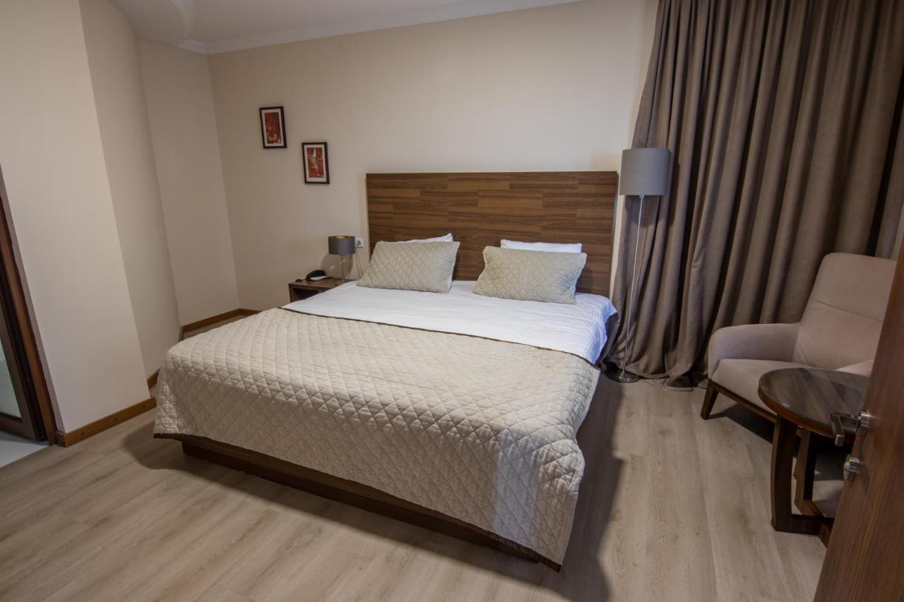 Hotel Beaumonde Garden Tbilisi Ngoại thất bức ảnh
