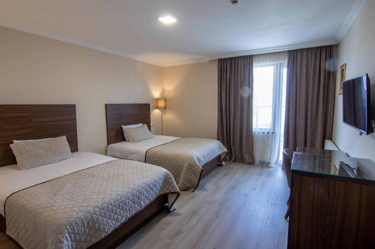 Hotel Beaumonde Garden Tbilisi Ngoại thất bức ảnh