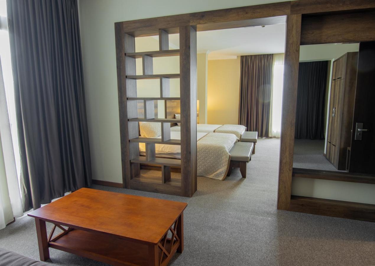 Hotel Beaumonde Garden Tbilisi Ngoại thất bức ảnh