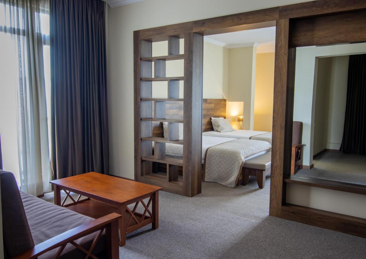 Hotel Beaumonde Garden Tbilisi Ngoại thất bức ảnh